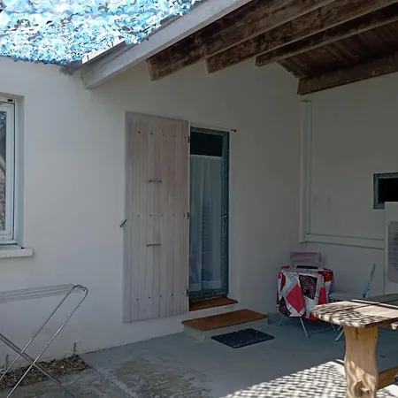 Cosy Avec Jardin 23m² Piscine Partagee Apartment La Jarrie