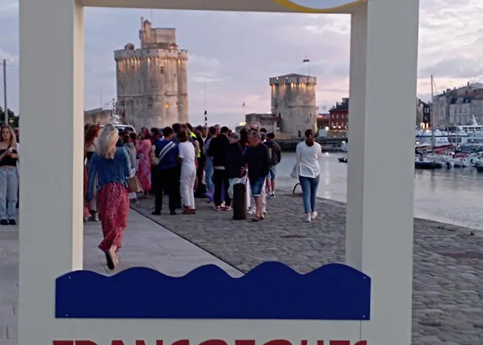 Cosy Avec Jardin, La Jarrie, 23m², Piscine Partagée