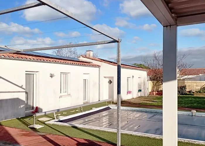 Cosy Avec Jardin, La Jarrie, 23m², Piscine Partagée * La Jarrie